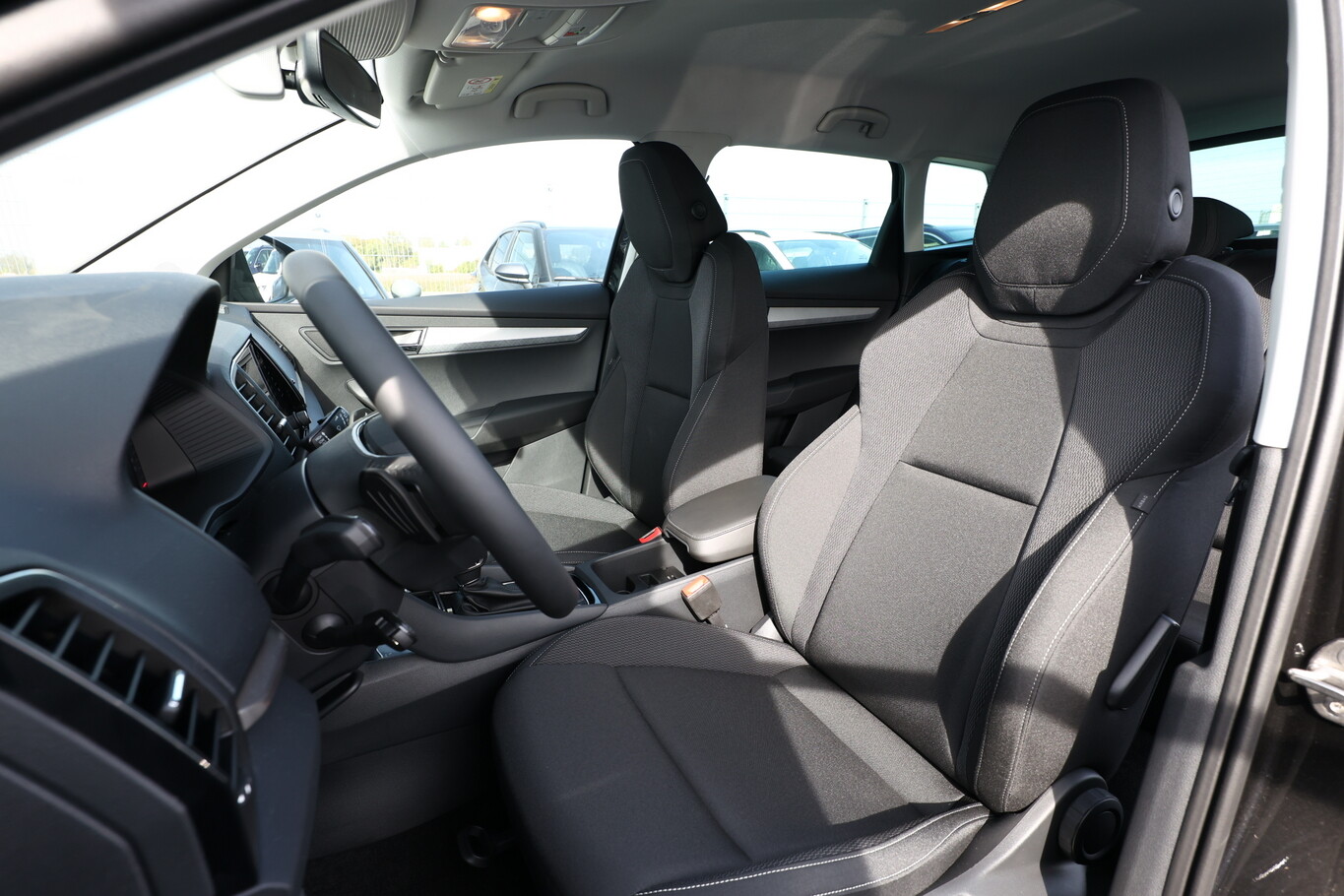 Skoda Karoq DSG Selec ACC Kam SideA SHZv/h Kessy SunS  186887588 5