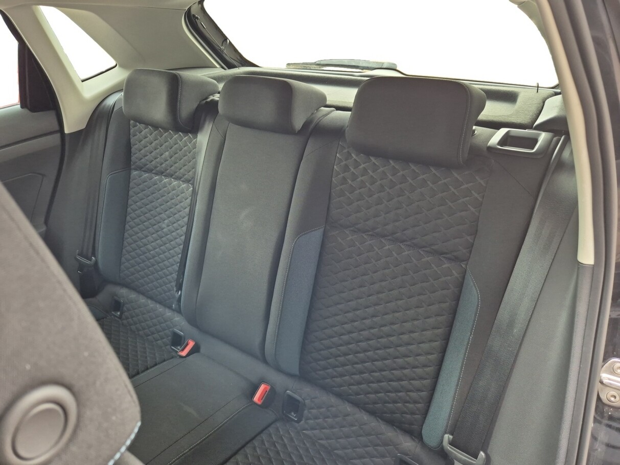 Volkswagen Polo 1.0 TSI 95 IQ.DRIVE PDC CompostitionM 187102752 14