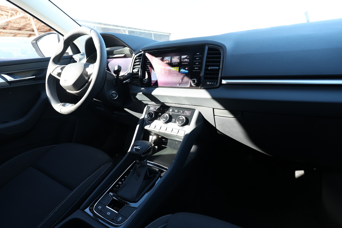 Skoda Karoq DSG Selec AHK ACC Kam SideA SHZv/h Kessy 189091494 8
