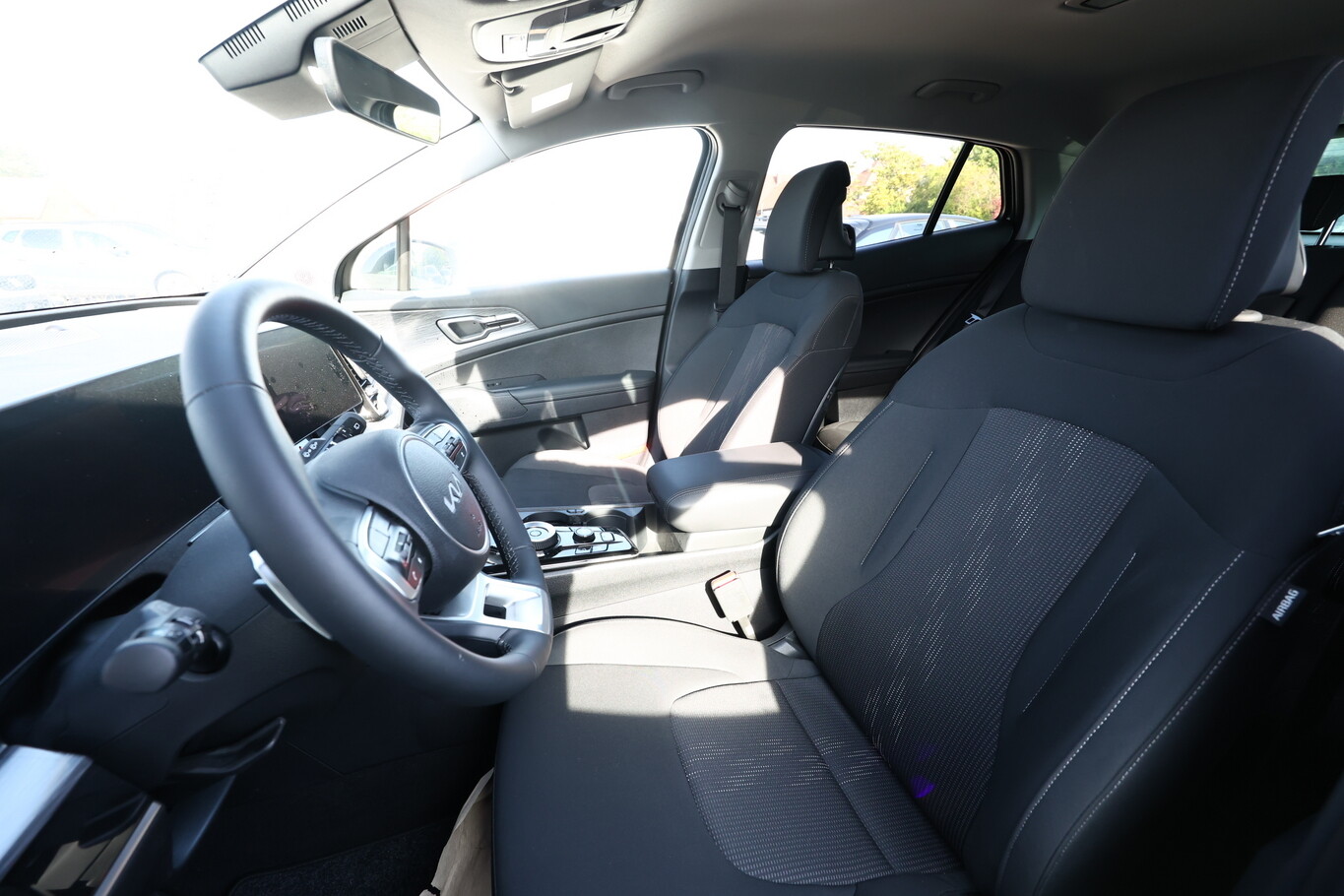Kia Sportage ACC Keyl Kam Nav DigC PrivG 2xPDC DigK 189208635 5