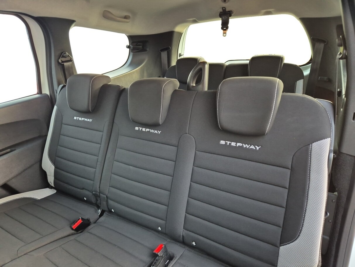 Dacia Lodgy Stepway 1.5 dCi 115 7S Nav PDC Kam SHZ 16Z 189423476 13