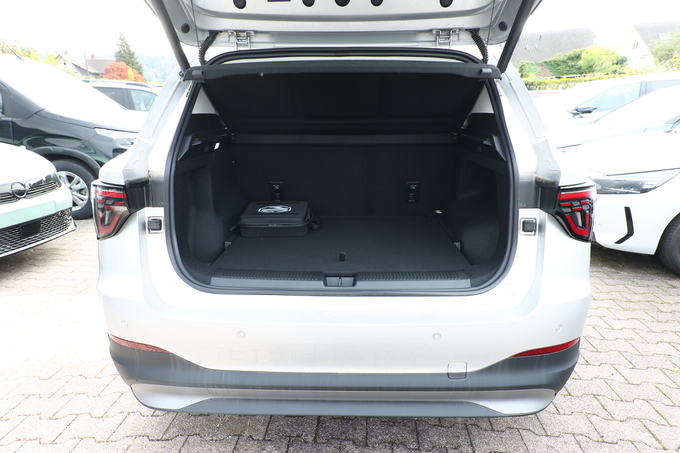 MG S5 64kWh Luxury ACC SHZ 360Kam Nav eHK TotW 18Z 190459791 10