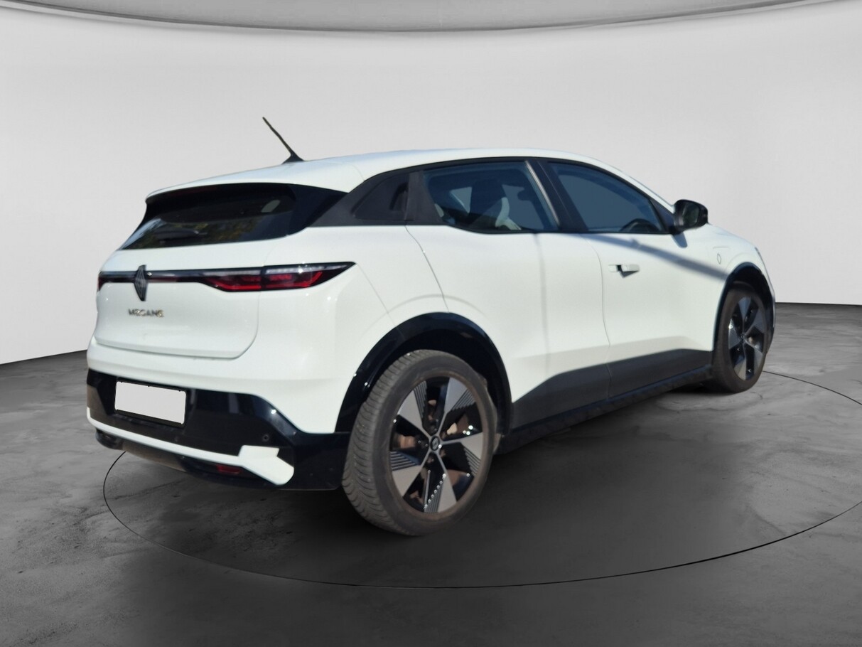 Renault Megane E-Tech EV40 130 Equilibre Kam PDC LM18Z  190562298 2