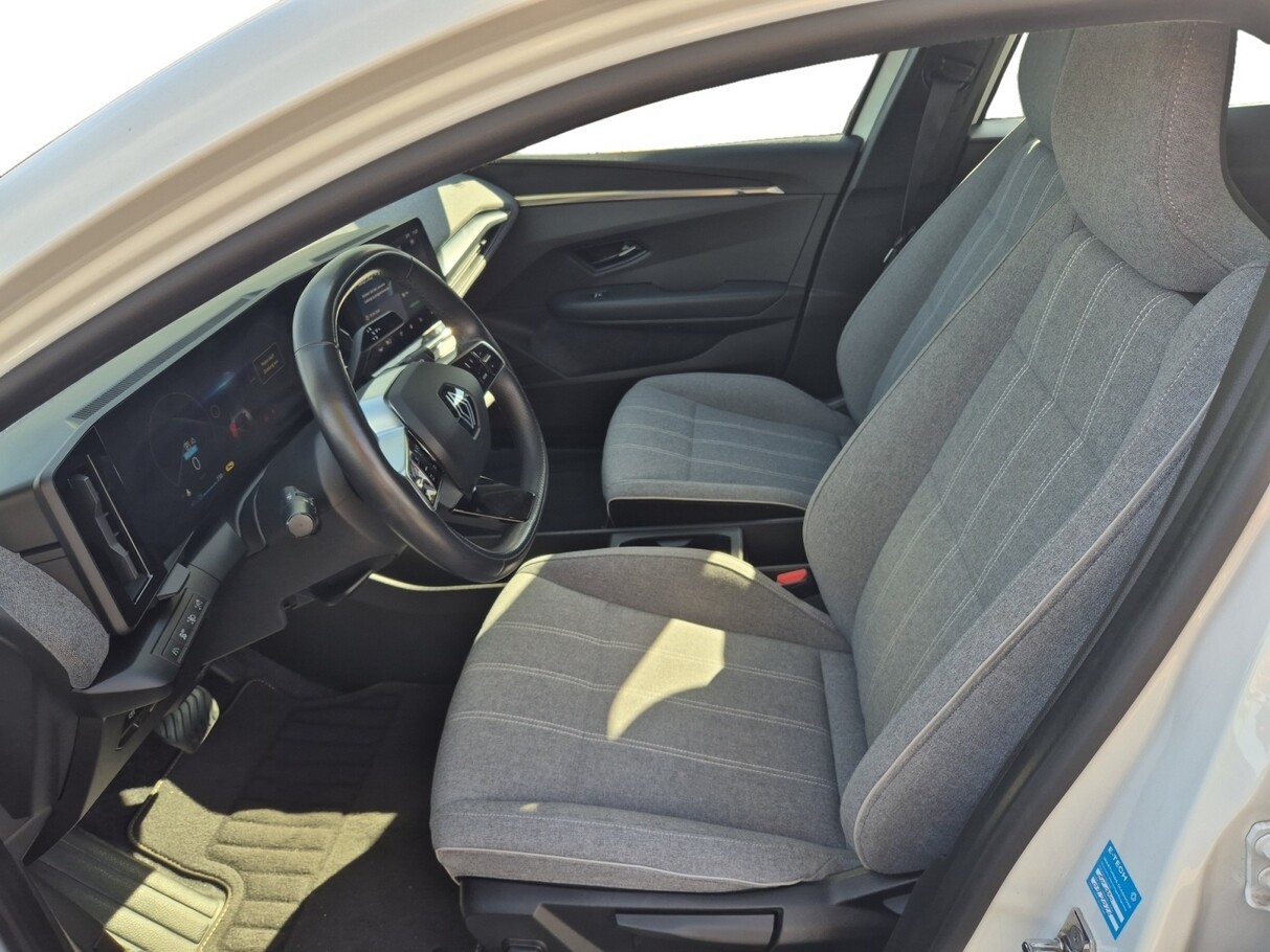 Renault Megane E-Tech EV40 130 Equilibre Kam PDC LM18Z  190562298 9
