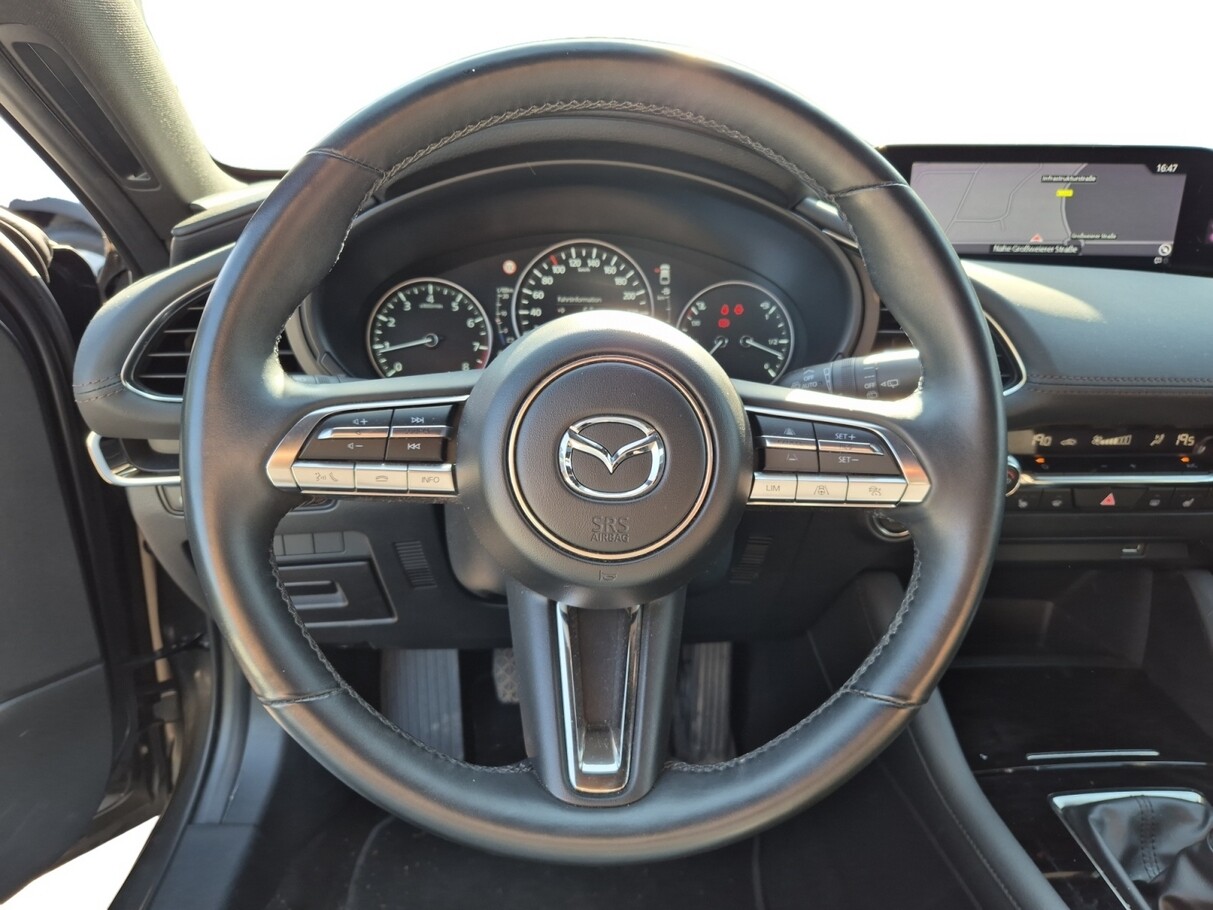 Mazda 3 SKYACTIV-G M-Hybrid Selection NAV LED Bose 360 190668686 6