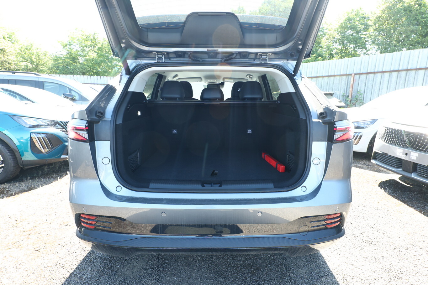 MG HS HEV+ Luxury ACC 360Kam SHZ eHK TotW KeyL 19Z 190676777 10