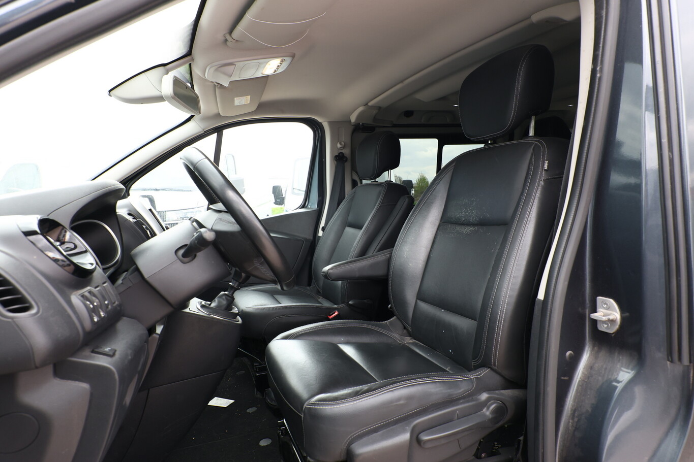 Renault Trafic dCi 145 L2 Grand SpaceClass 7S  116535611 5