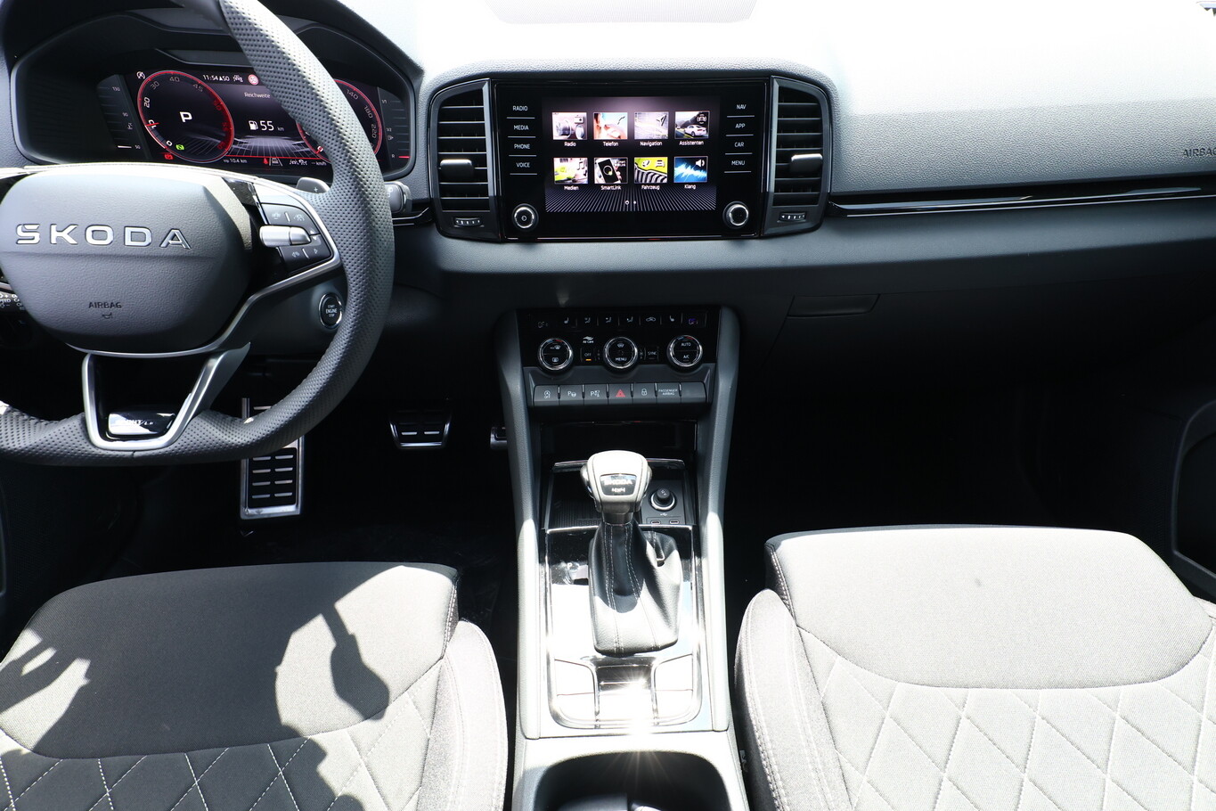 Skoda Karoq 150 DSG 4x4 Sportl Matrix GPS 360&deg; 131016763 7