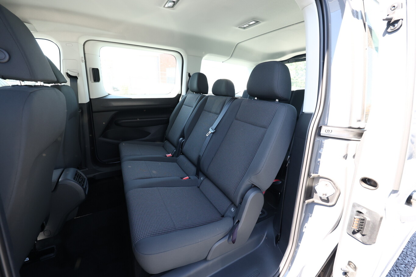 Volkswagen Caddy Maxi Life 102 7P Si&egrave;ges chauf 139373772 9
