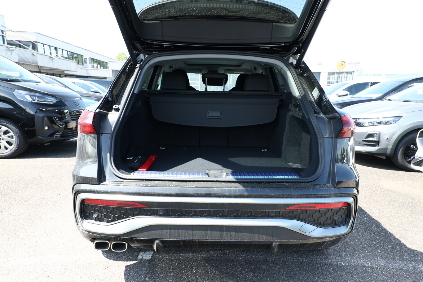 Audi Q5 TDI 204 quattro S line Tech Pano VirCo+ 142538457 10