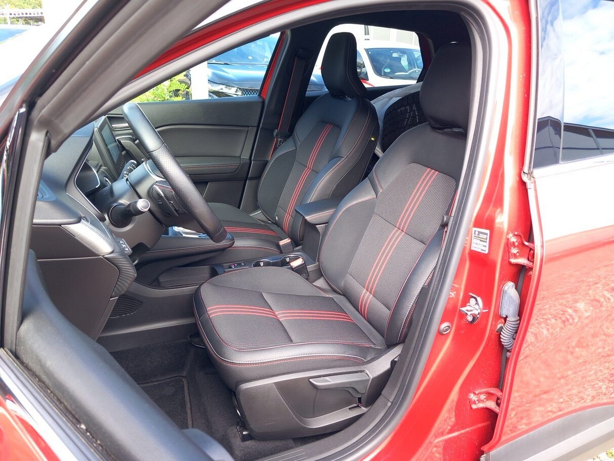 Renault Captur II 1.3 TCe 140 EDC R.S. Line GPS 143629533 5