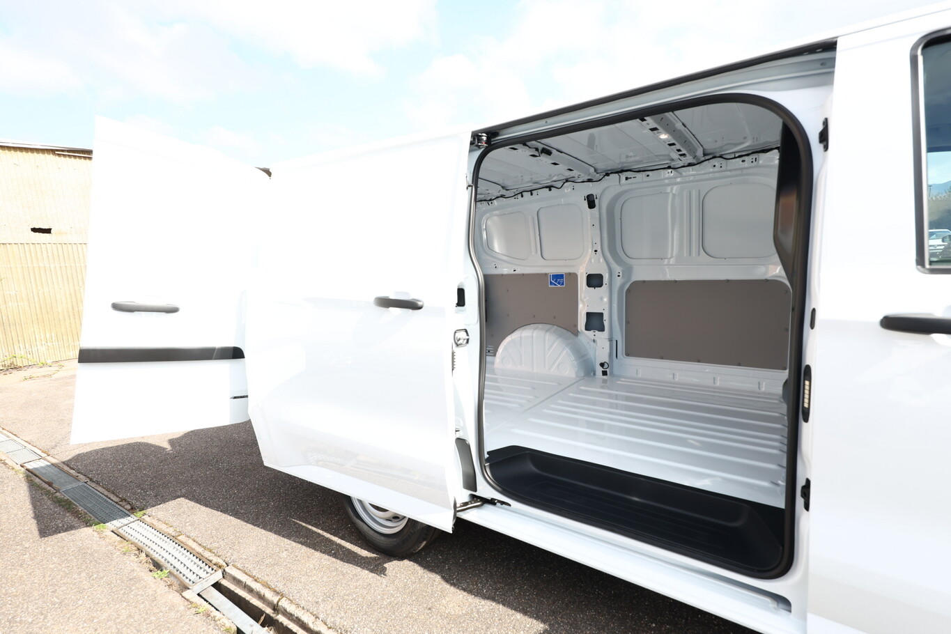 Volkswagen T7 Transporter AT8 4M 3S LED AppCon 154752066 9