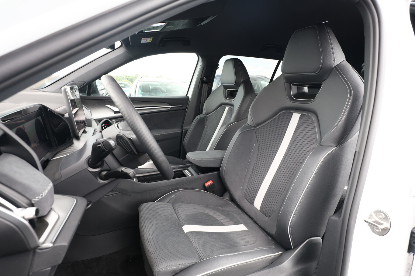 Skoda Kodiaq 193 4x4 Sportl attelage 7pl Matrix 166815853 5
