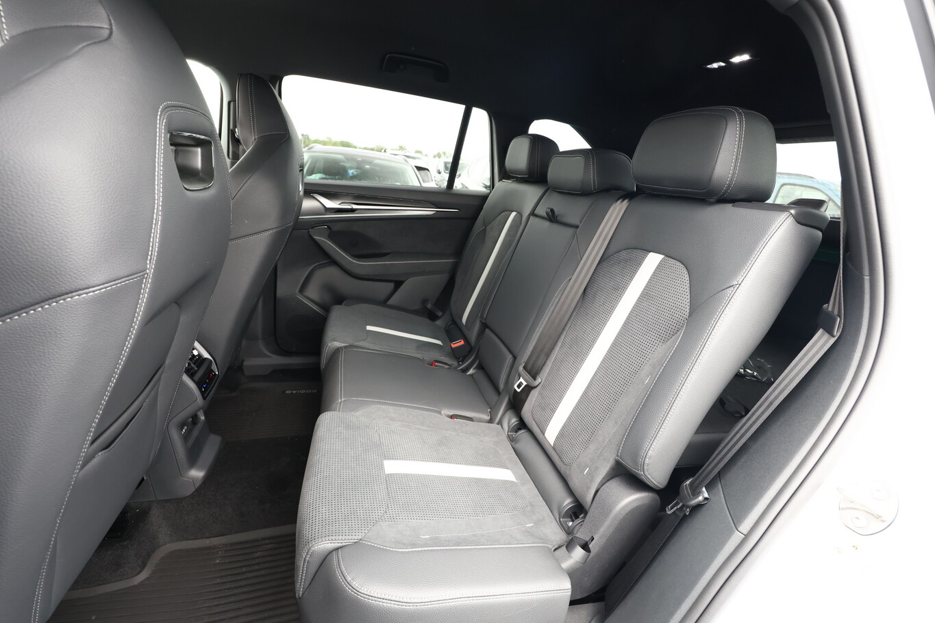 Skoda Kodiaq 193 4x4 Sportl attelage 7pl Matrix 166815853 9