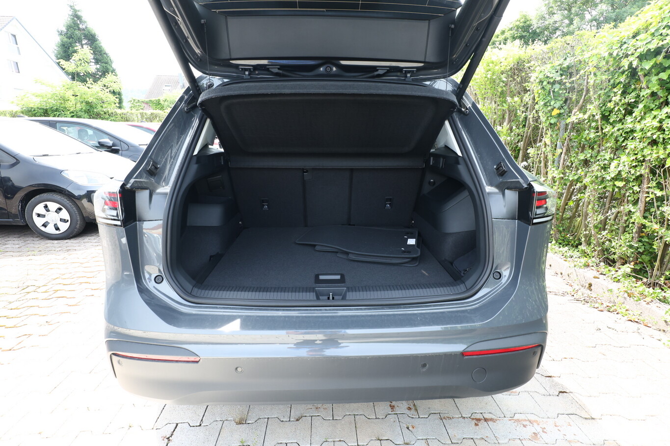 Volkswagen Tiguan 130 DSG LED+ G-5Ans IqDrive 168532394 10