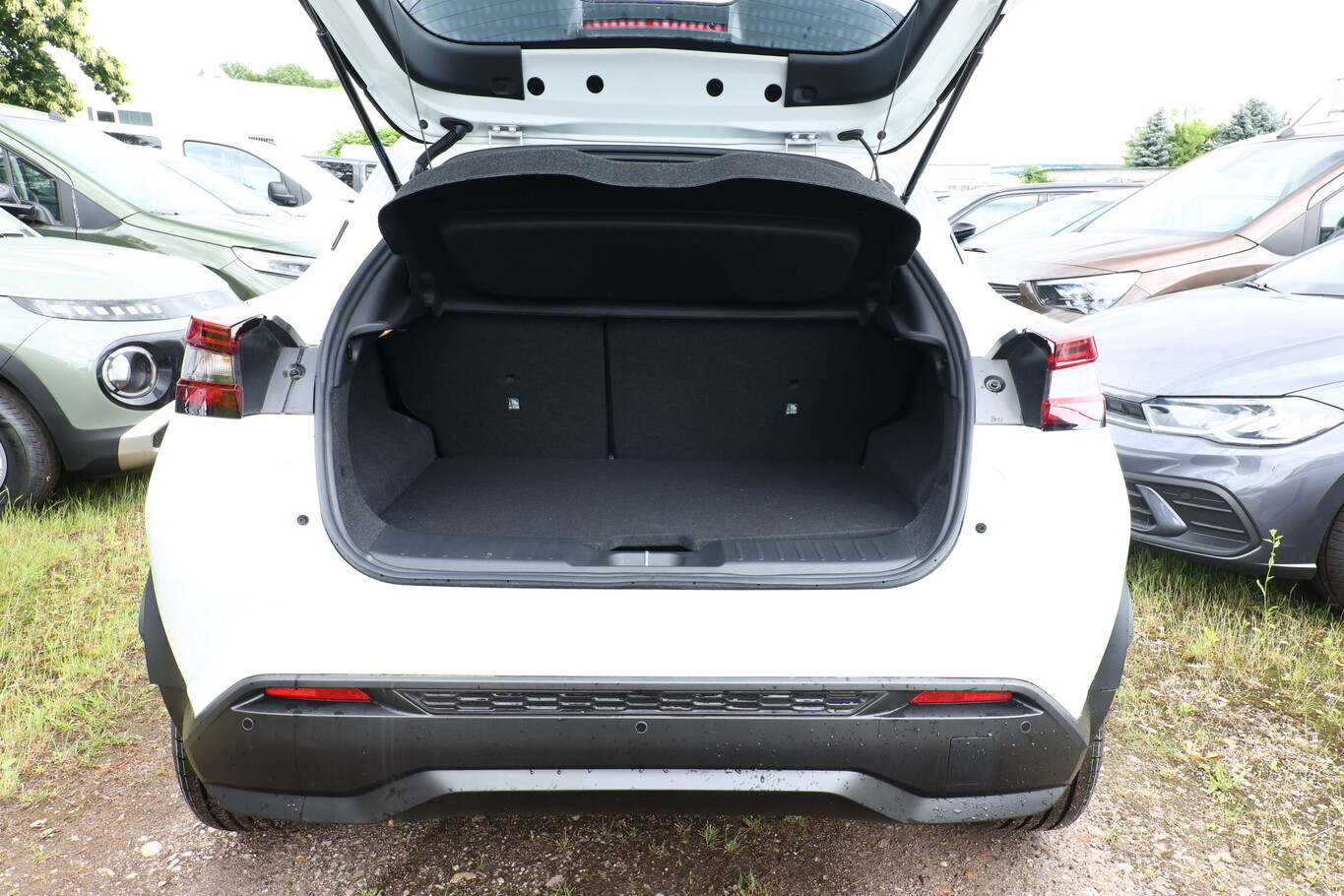 Nissan Juke Hybrid Acenta ComfortP LED Cam CarP 169684708 10