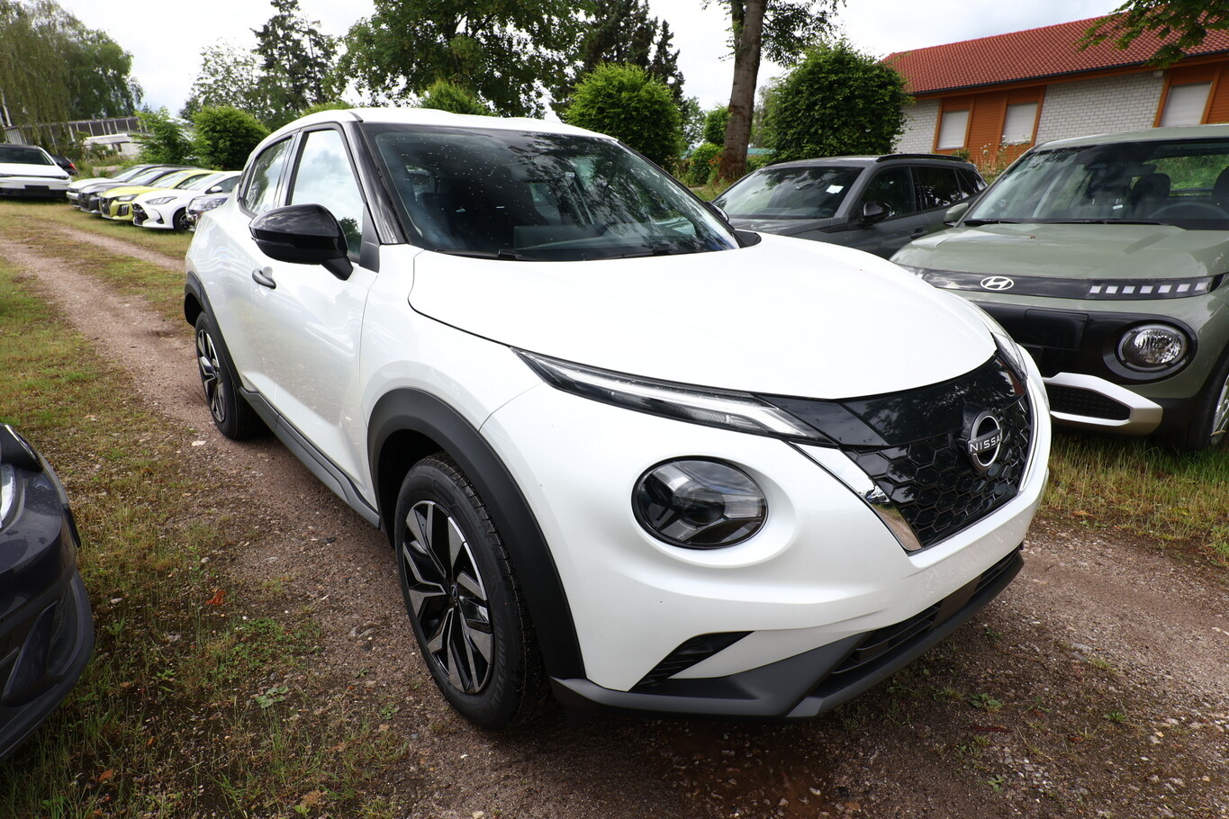 Nissan Juke Hybrid Acenta ComfortP LED Cam CarP 169685139 1