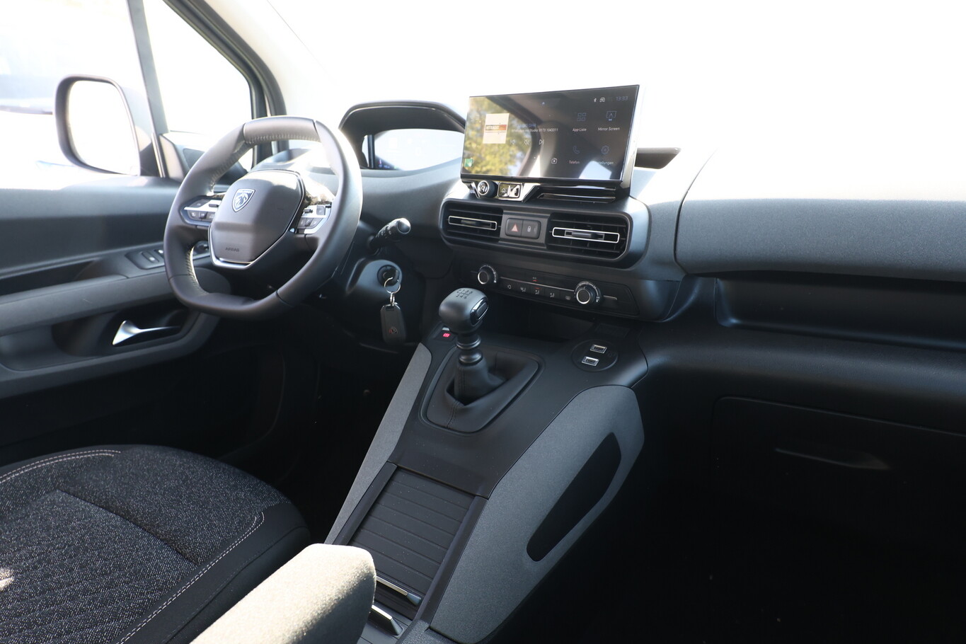Peugeot Rifter M1 100 Allure L2 7S StyleP CarP 169944612 8