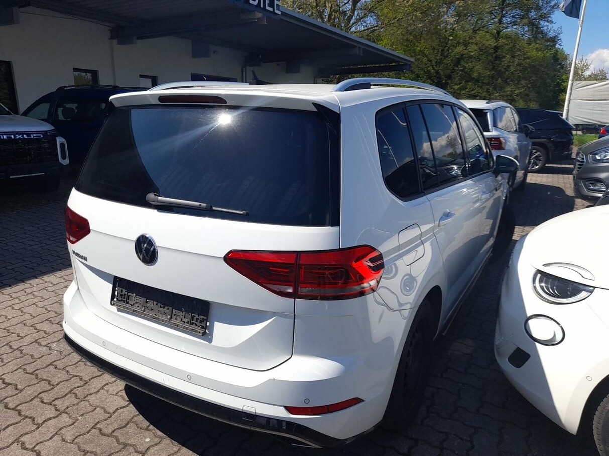 Volkswagen Touran 1.5 TSI 150 DSG Comfortline 170777668 3