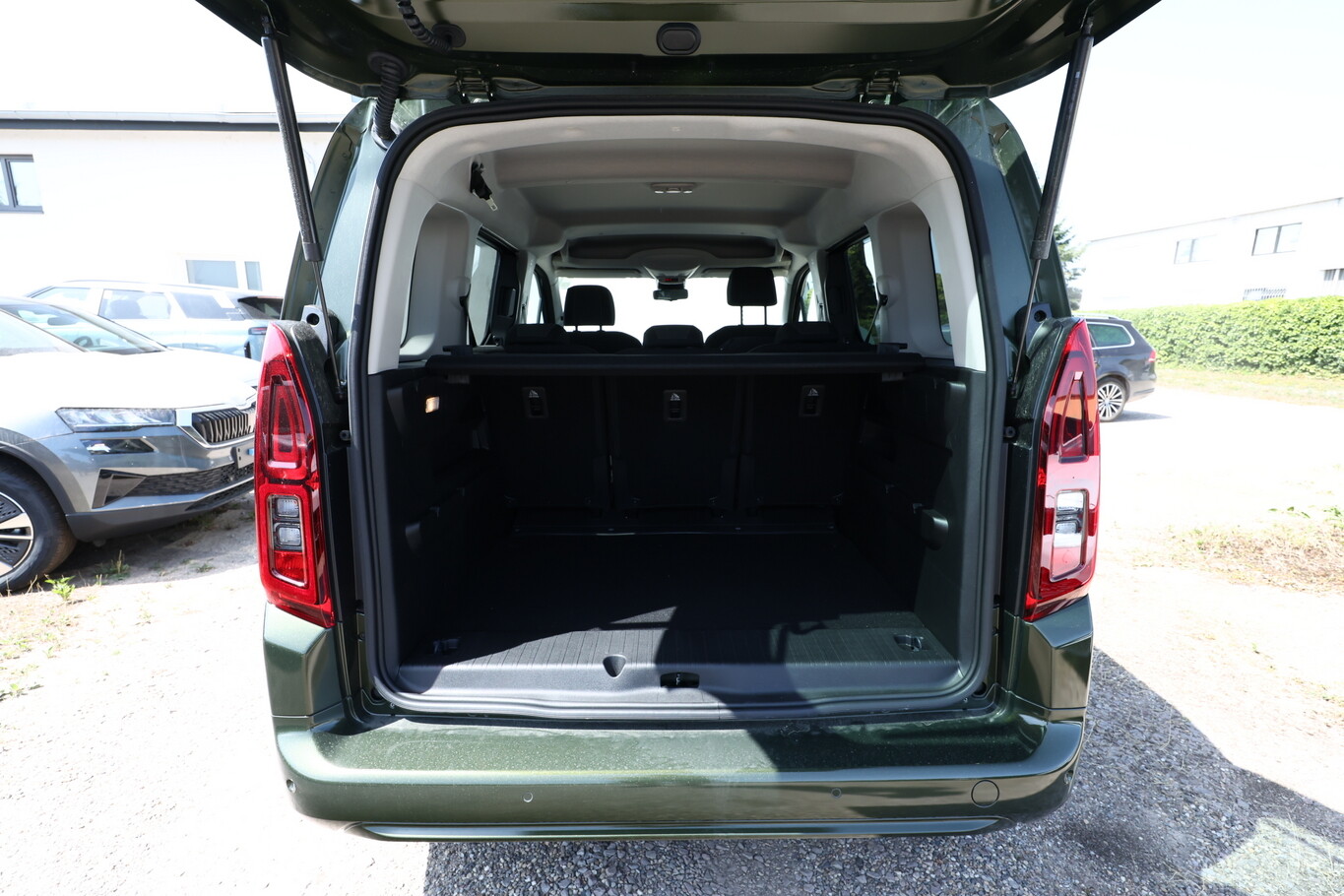 Opel Combo 130 AT8 GS Connect+ GPS 2xPDC Keyl  170920413 10