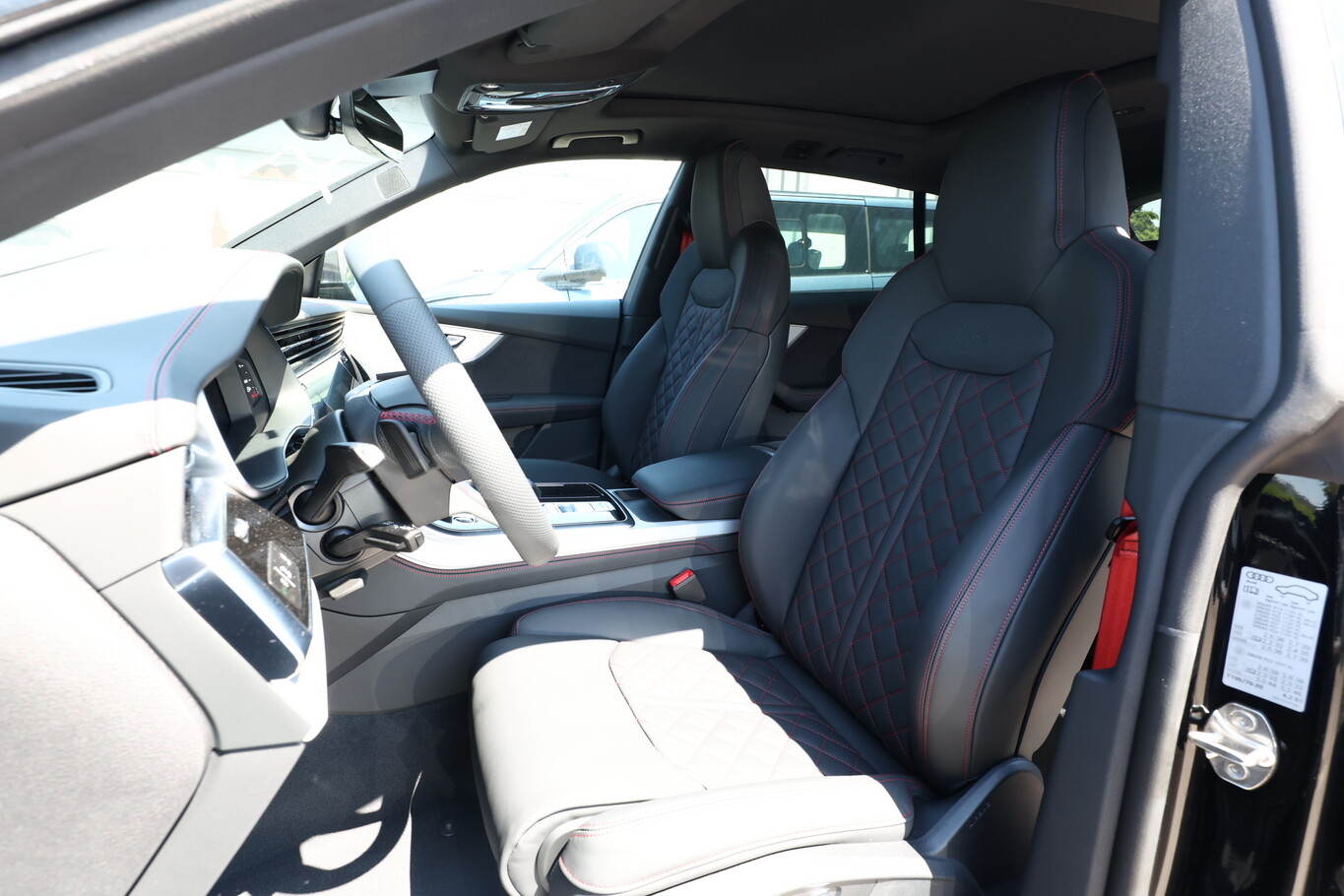 Audi Q8 2xS line 22p Laser Pano B&O BlackP GPS 171864218 5
