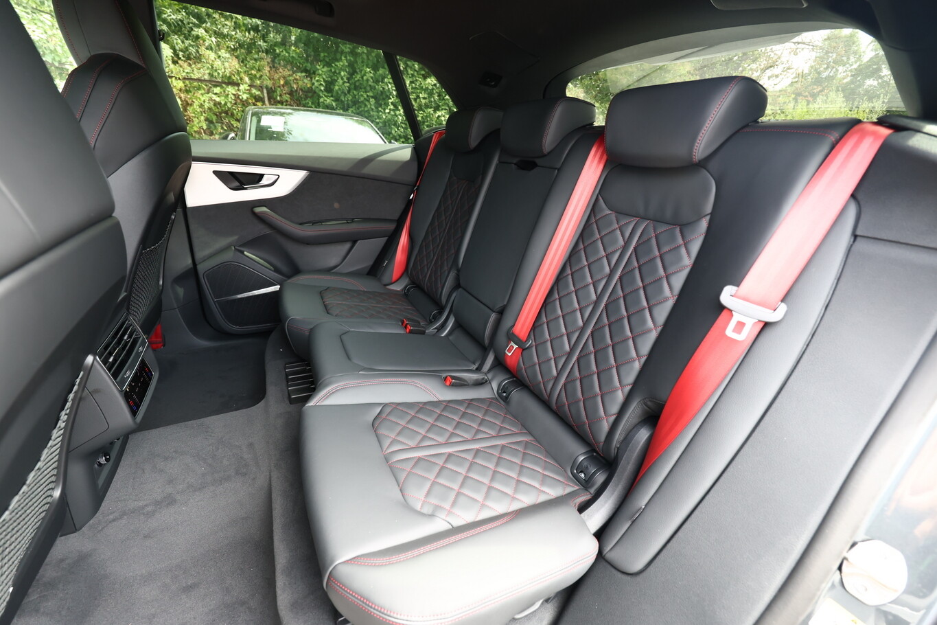 Audi Q8 2xS line 22p Laser Pano B&O BlackP+ GPS 171864337 9