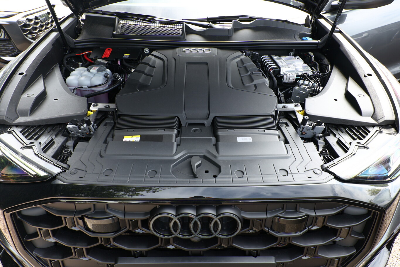 Audi Q8 2xS line 22p Laser Pano B&O BlackP+ GPS 171864337 11