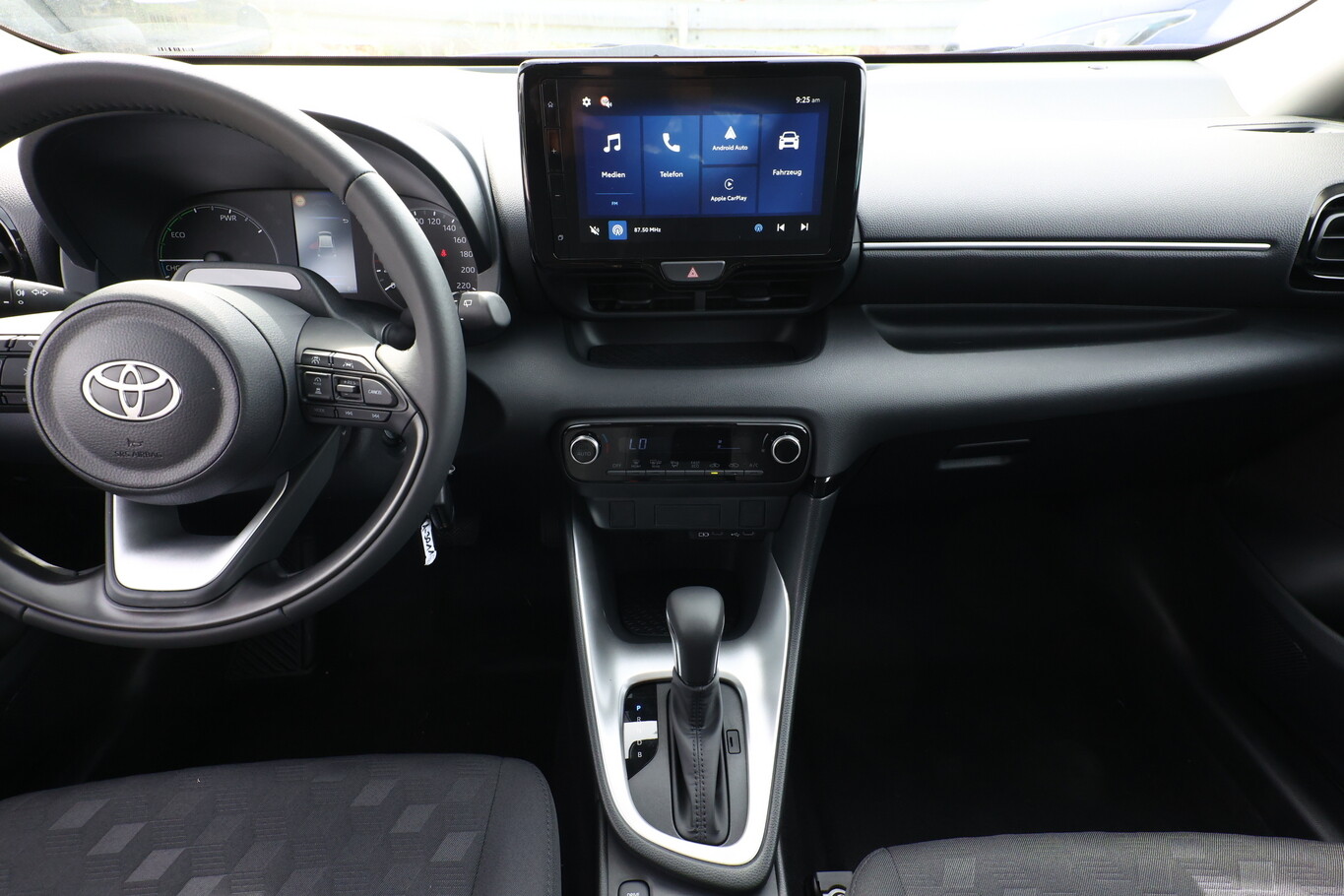 Toyota Yaris 116 CVT Cam ACC CarPlay 9P Touch  175832832 7