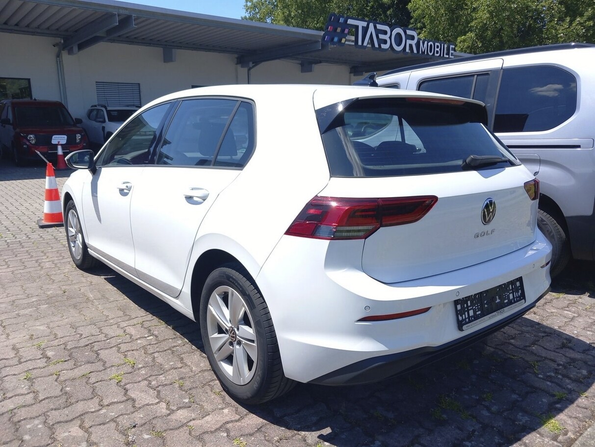 Volkswagen Golf VIII 1.0 TSI 110 Life LED ACC 177677035 3