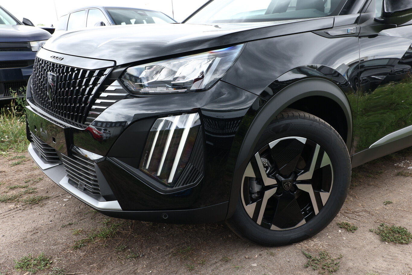Peugeot 2008 54 kWh Allure 11kW-OBC PaC CarP  178668785 4