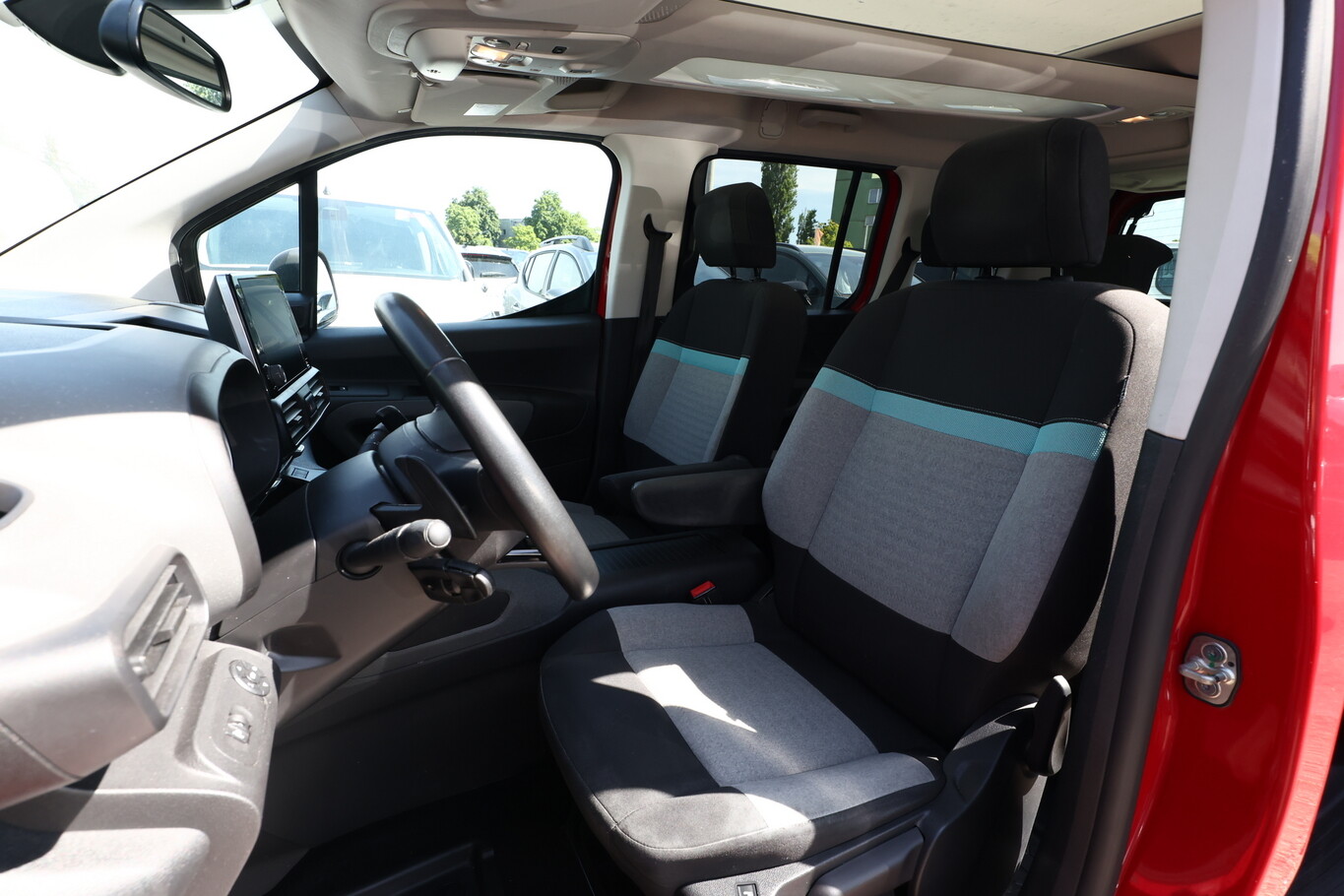 Citro&euml;n Berlingo 1.5 BlueHDi 130 EAT8 Shine M 179522626 5