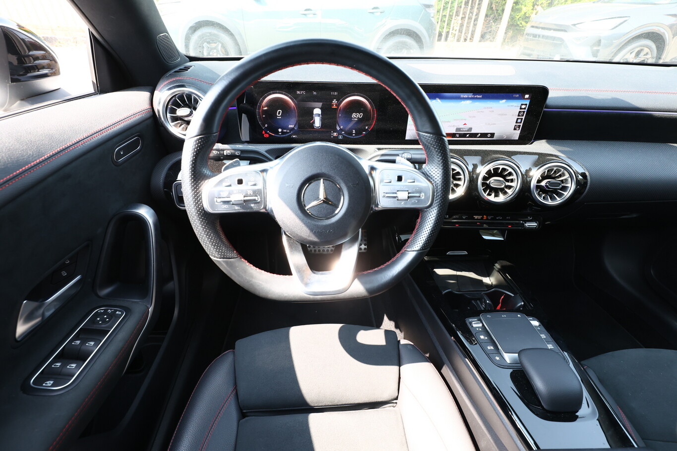 Mercedes-Benz CLA 200 D SB DCT AMG SunR NightP 180210454 6