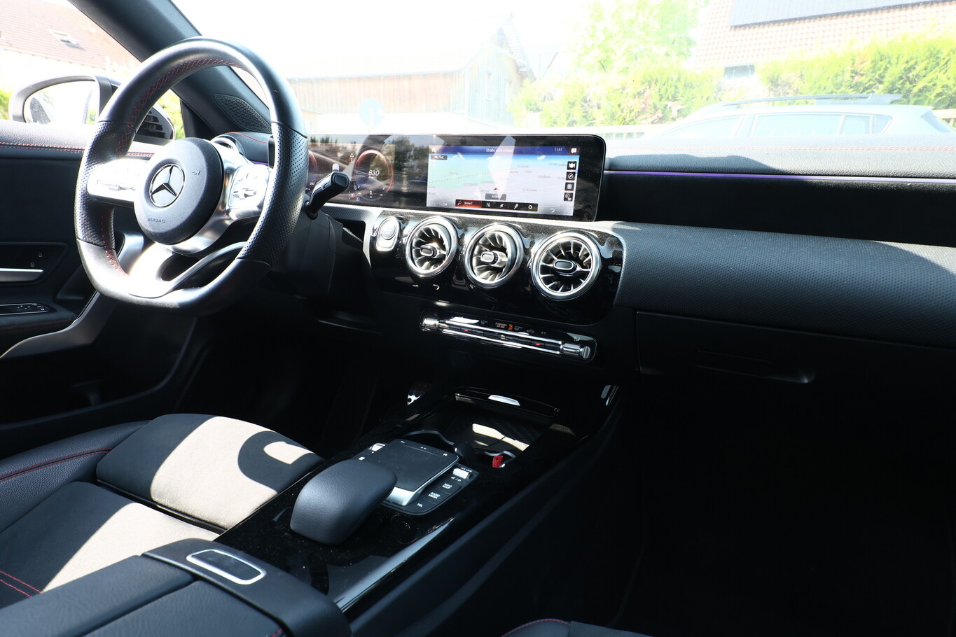 Mercedes-Benz CLA 200 D SB DCT AMG SunR NightP 180210454 8
