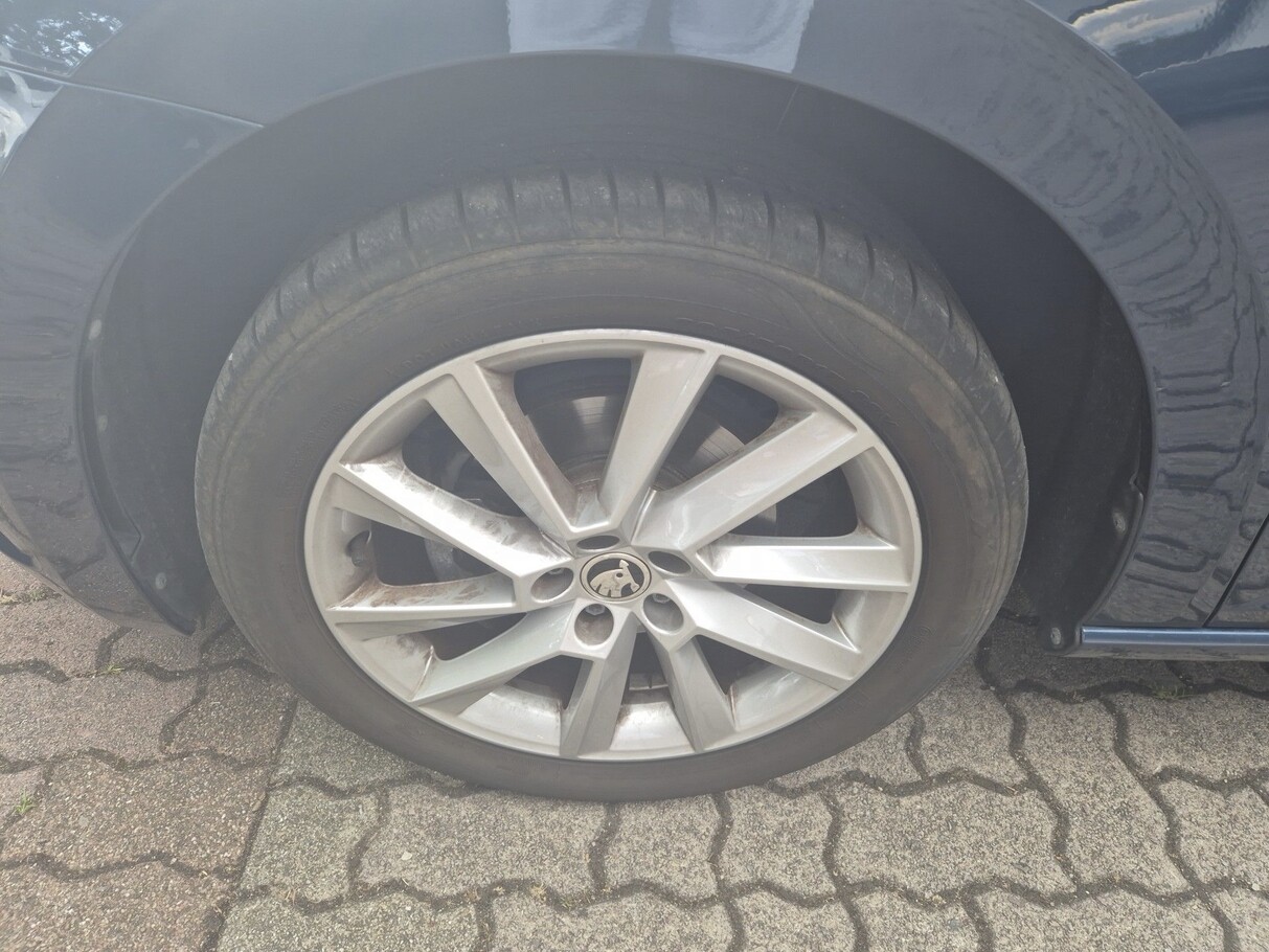 Skoda Scala 1.5 TSI 150 DSG Style LED GPS VirtC 180732944 9