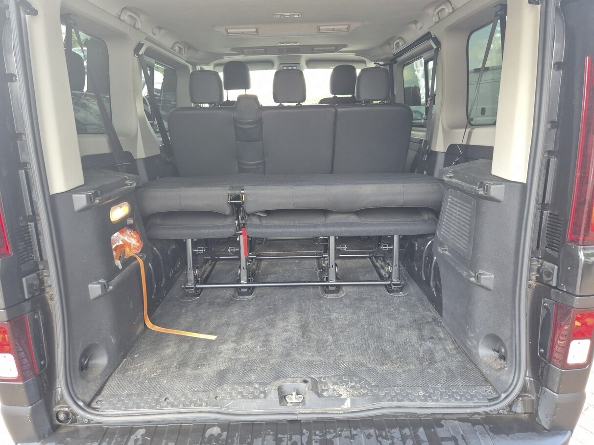 Renault Trafic 2,0 dCi 170 EDC L1 3,0t Life 8P 180751236 10