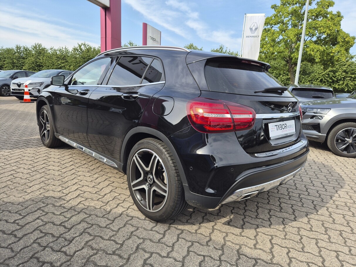 Mercedes-Benz GLA 180 DCT AMG Line LED GPS 19P 181412361 2