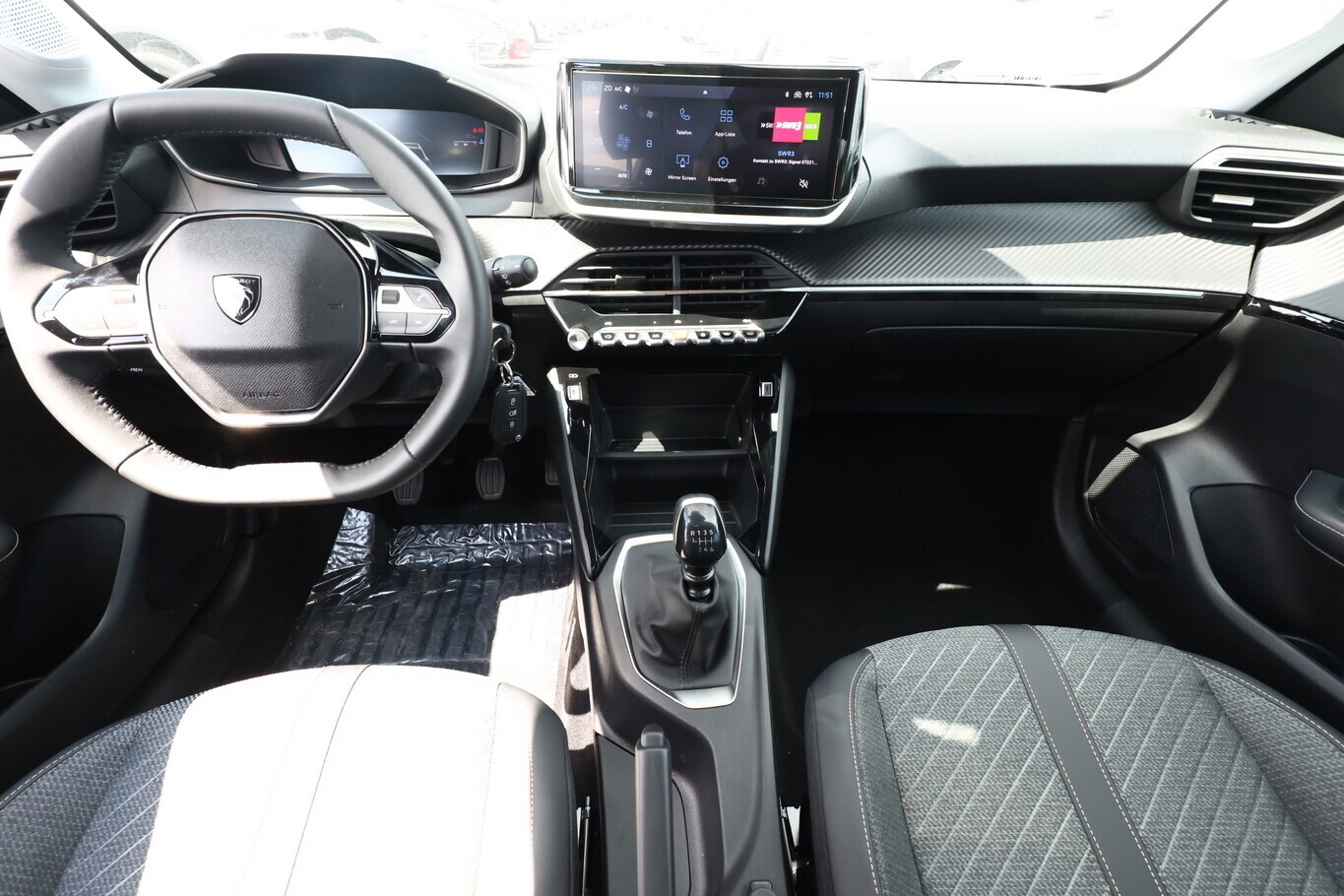 Peugeot 208 100 Allure LED 2xPDC CarPlay Reg BT 181667787 6