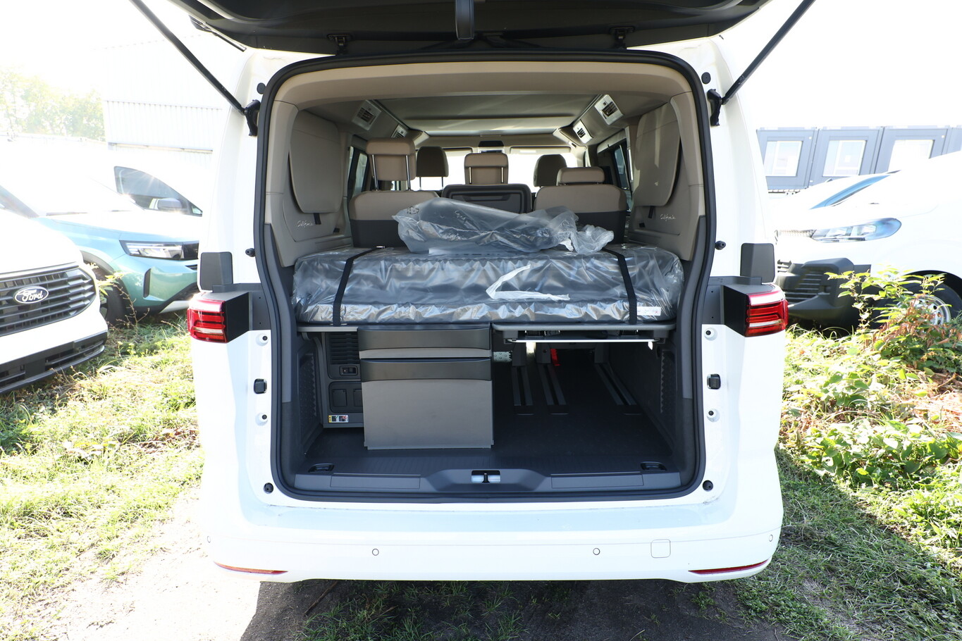 Volkswagen T7 California Beach Camper Attel Cam 183390809 11