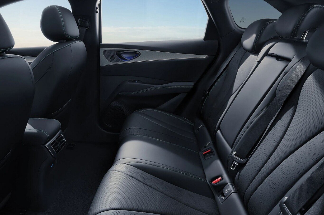 BYD Seal 6 Touring DM-i Comfort 100kmRange+Pano 184555463 4