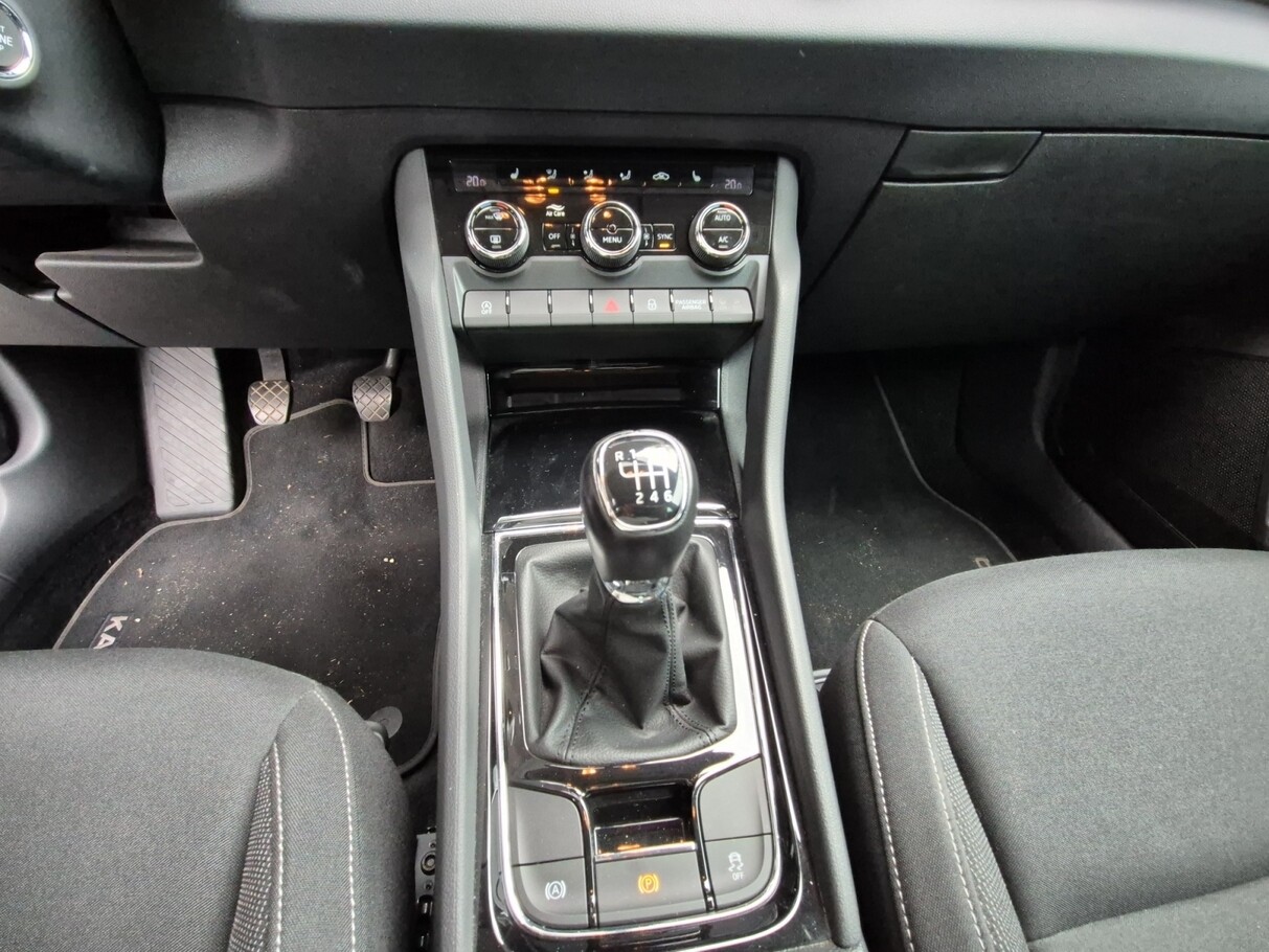 Skoda Karoq 1.0 TSI 110 Ambition LED Hitch Cam  186789396 10