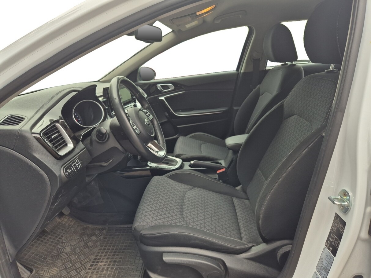 Kia Ceed 1.6 CRDi 136 DCT Mild Hybrid Vision  187102770 9