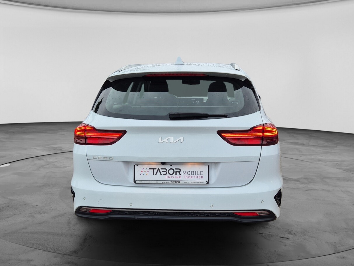 Kia Ceed SW 1.6 CRDi 136 Mild Hybrid Vision PDC 187484389 4