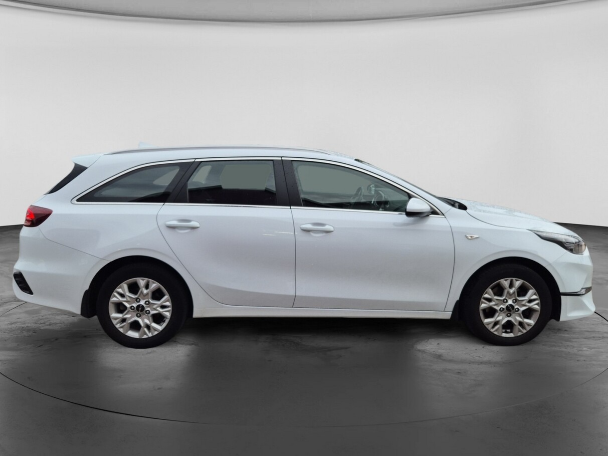 Kia Ceed SW 1.6 CRDi 136 Mild Hybrid Vision PDC 187484389 5