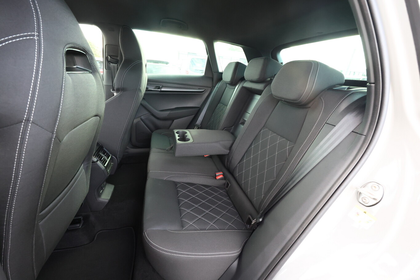 Skoda Karoq 150 Sportl Matrix GPS 360&deg; Canton 189811178 9