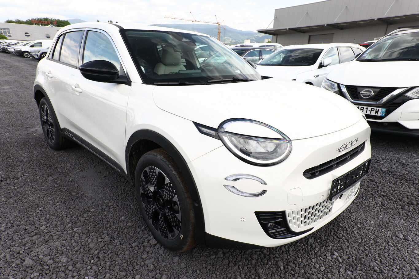 Fiat 600 Hybrid La Prima ACC GPS Cam 360&deg;PDC BT 190335821 1