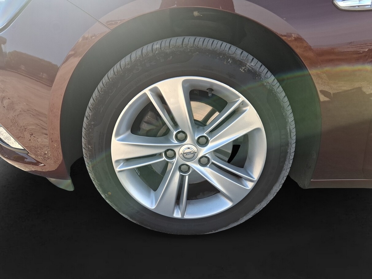 Opel Insignia 1.5 Turbo 165 Edition radars 17P 190785992 11